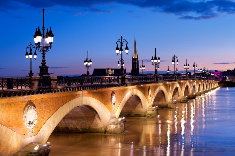 Pont de Pierre in Bordeaux, France 18448011