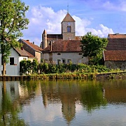 Dijon canal in Burgundy, France 6000318.jpg