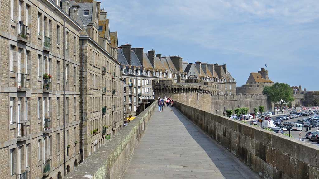 St-Malo ramparts circle the town