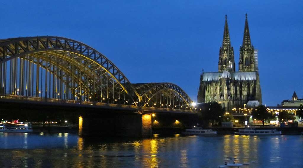 Cologne Cathedral and Hohenzollern Bridge 4