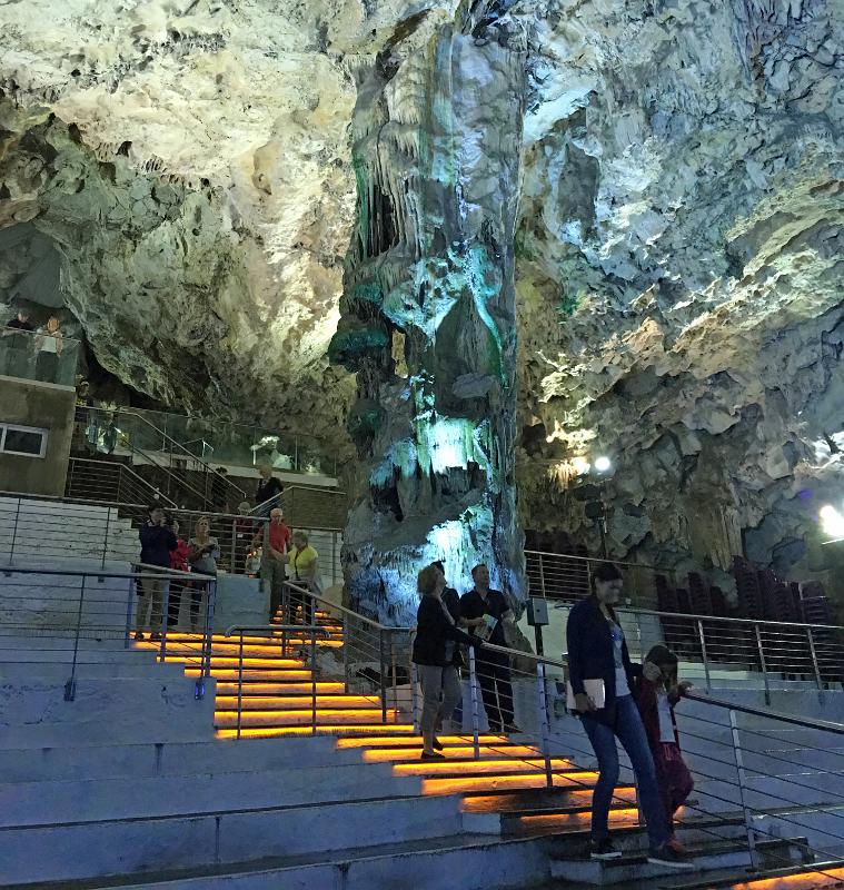 st-michaels-cave-gibraltar-04