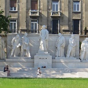 statue of Lajos Kossuth.jpg