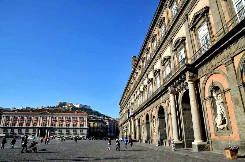 Palazzo Reale di Napoli 15131142
