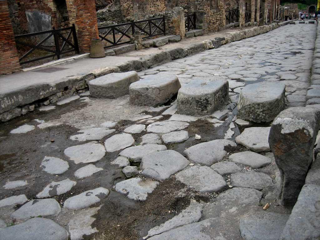 pompeii-stones-set-for-chariot-wheels
