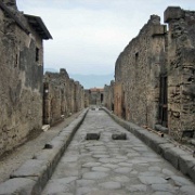 two-way-chariot-street-pompeii.jpg
