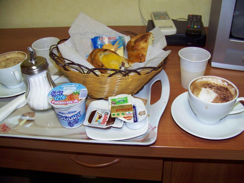 maikol-hostel-breakfast-rome