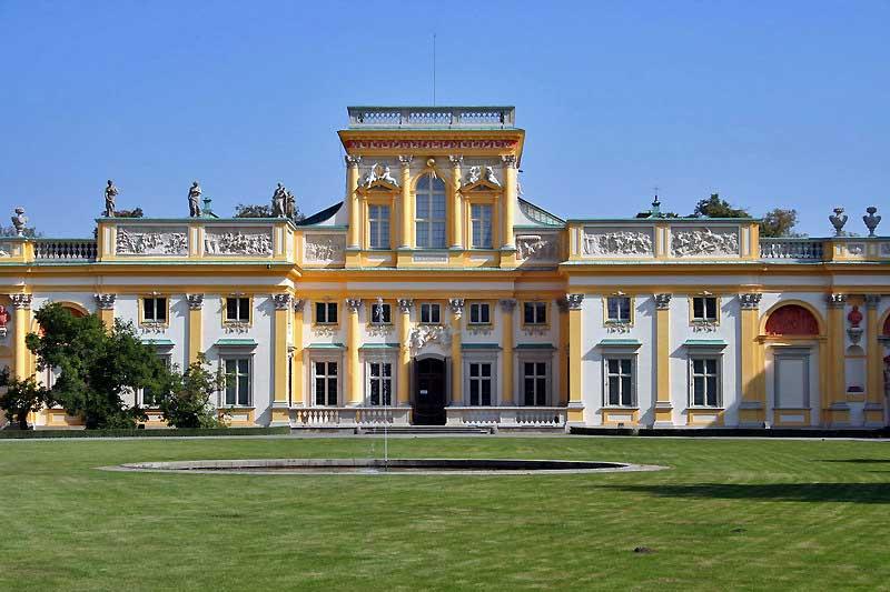 Royal Wilanow Palace in Warsaw 0428079