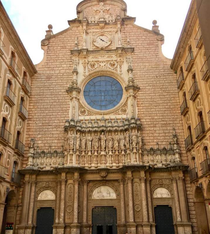 montserrat-basilica-entrance