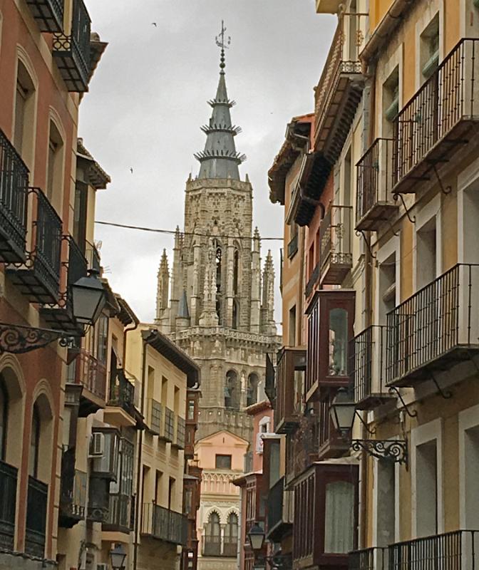 approaching-toledo-cathedral-spain