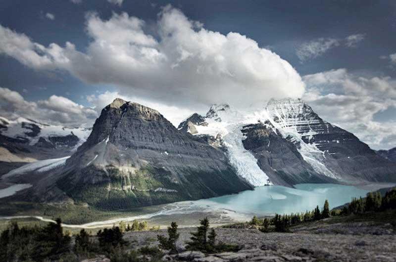 Mount Robson, Berg Glacier and Berg Lake 10736417