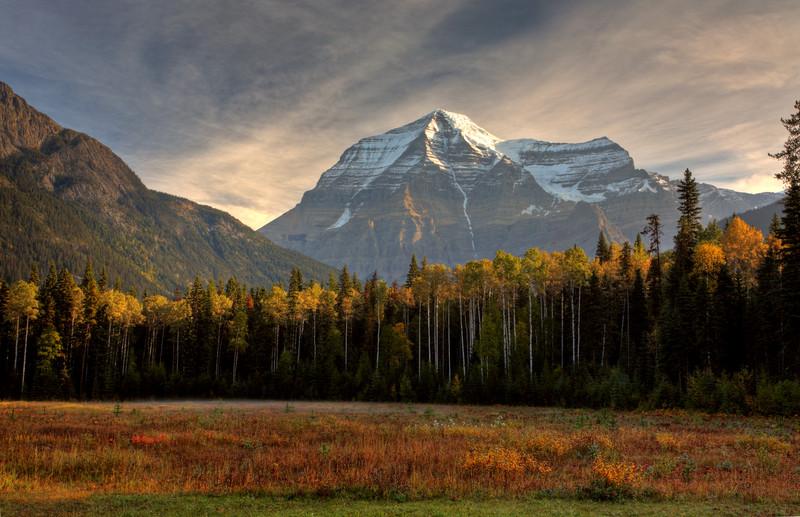 Mount Robson, viewed from highway 4504001