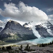 Mount Robson, Berg Glacier and Berg Lake 10736417.jpg