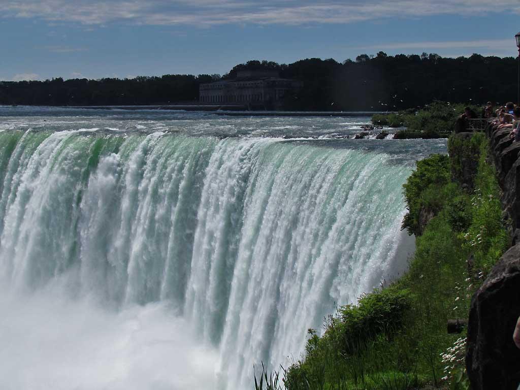 Canadian Horseshoe Falls, Niagara Falls 9