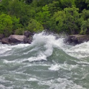 Niagara River Class 6 rapids 54.jpg