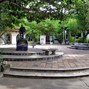 Plaza John Huston, Isla Cuale.JPG