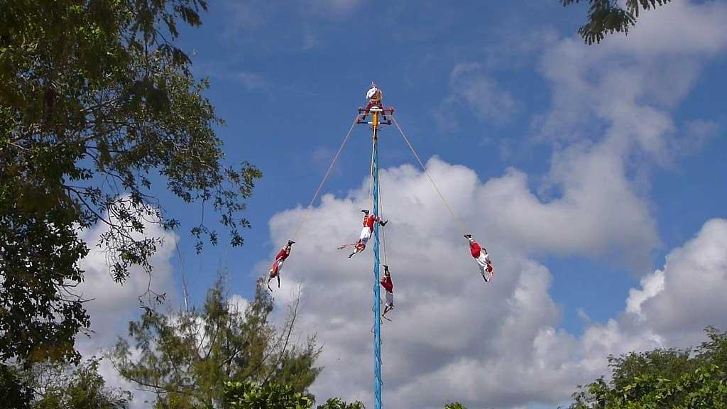 Pole swingers, Tulum, Riviera Maya 35