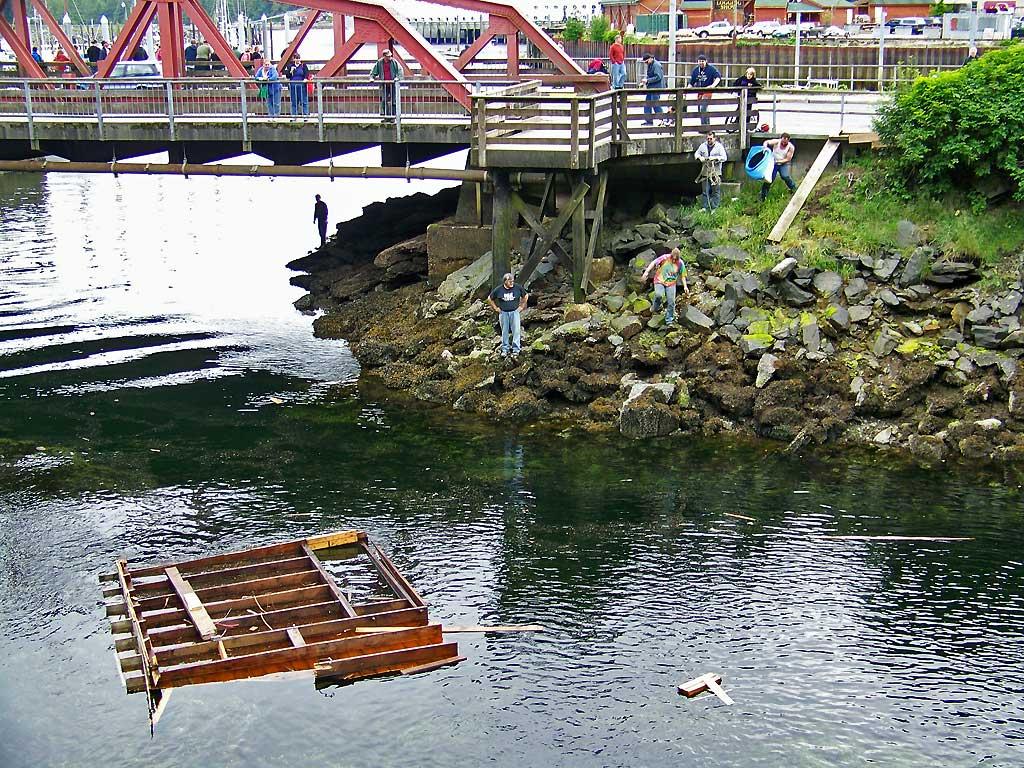Platform floating down the river 7d