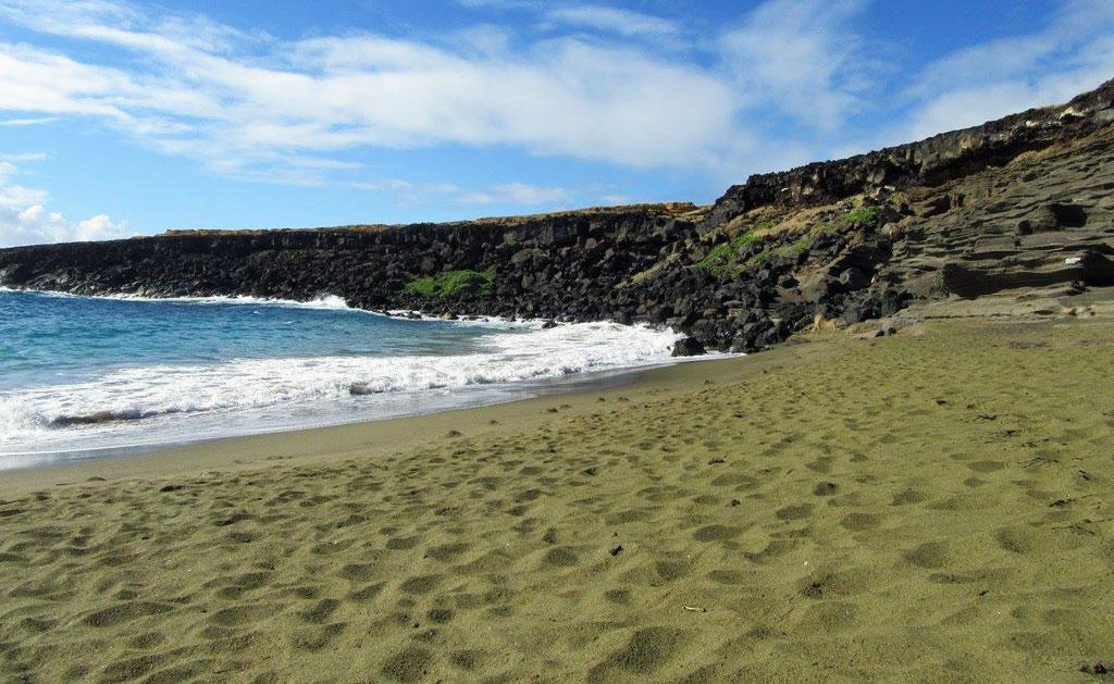 Papakolea Green Sand Beach, Big Island2