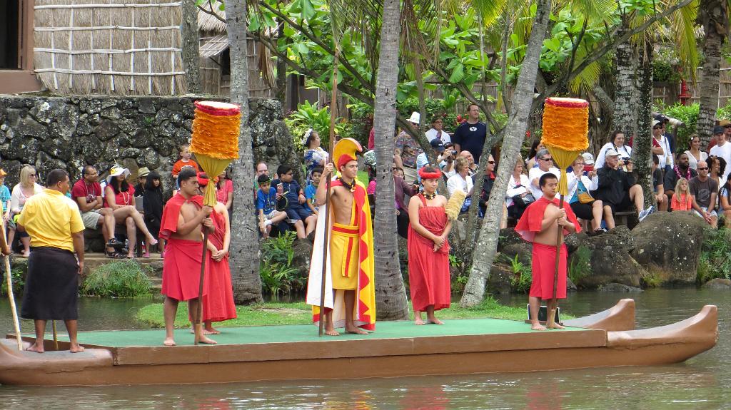 Polynesian Cultural Center - Canoe Pagent