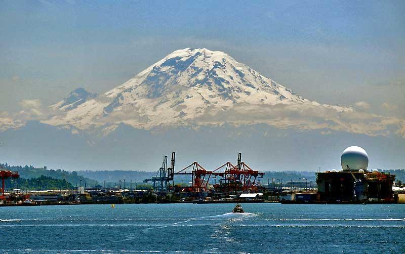 Seattle and Mount Rainier 10986016