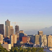 Seattle and Mount Rainier 1760493.jpg