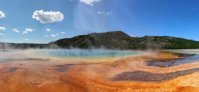 Grand Prismatic Hot Spring at Yellowstone 10457674