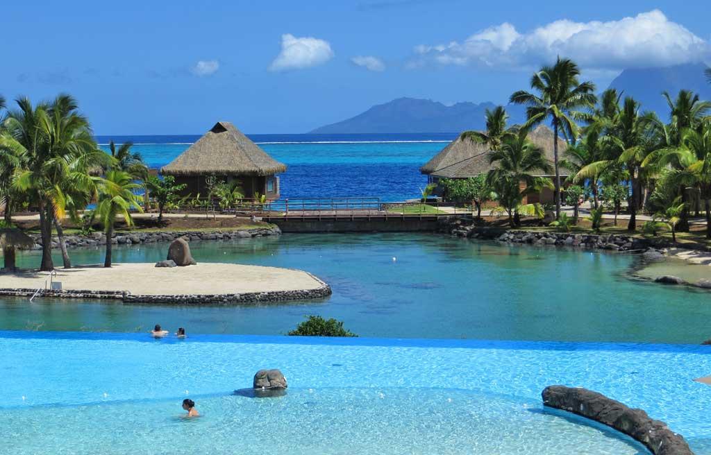 InterContinental Tahiti infinity pool