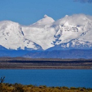 Andes and Lago Argentino en route to Perito Moreno 0540.JPG