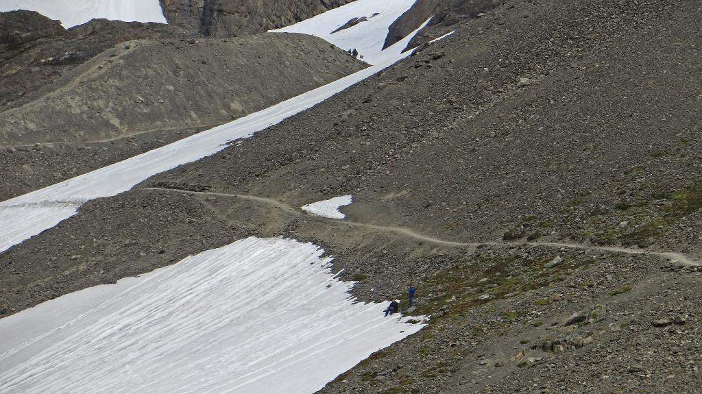 Trail to Martial Glacier 2