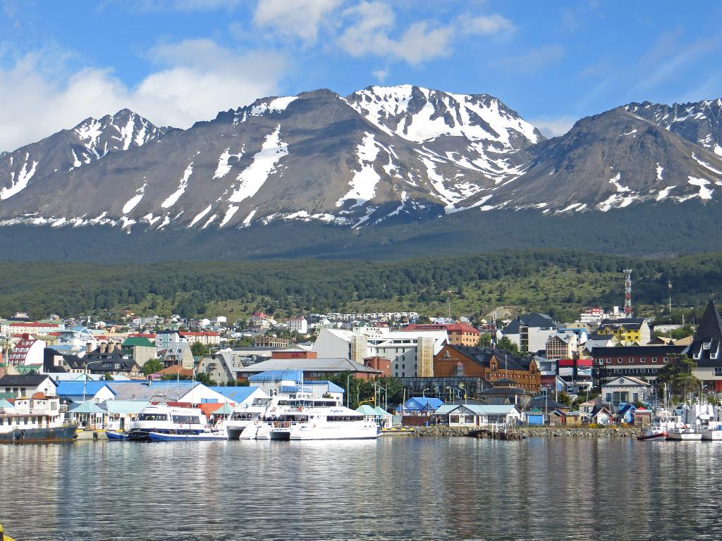 Ushuaia from the port 2