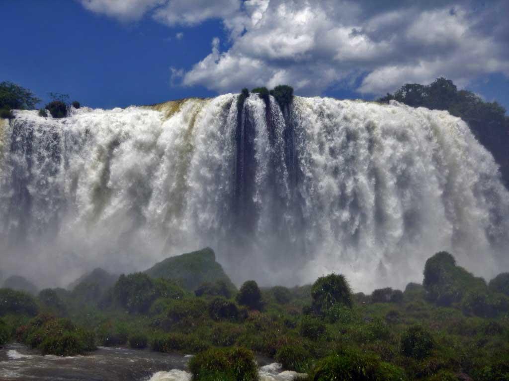 Iguacu Falls, Brazilian side 10600