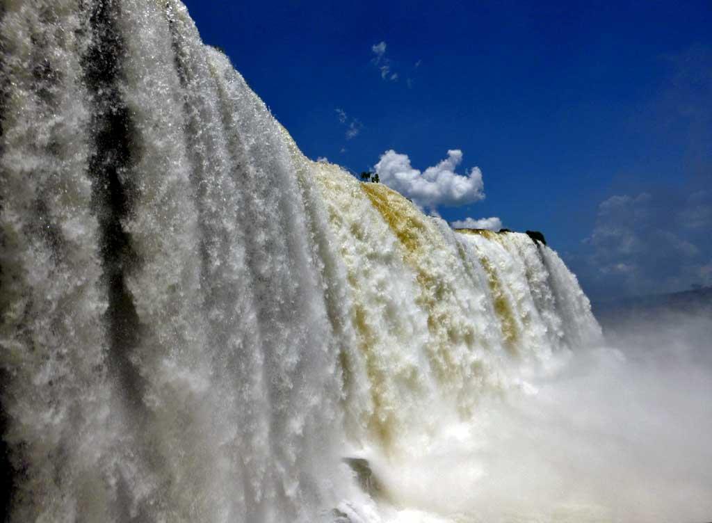 Iguacu Falls, Brazilian side 10611