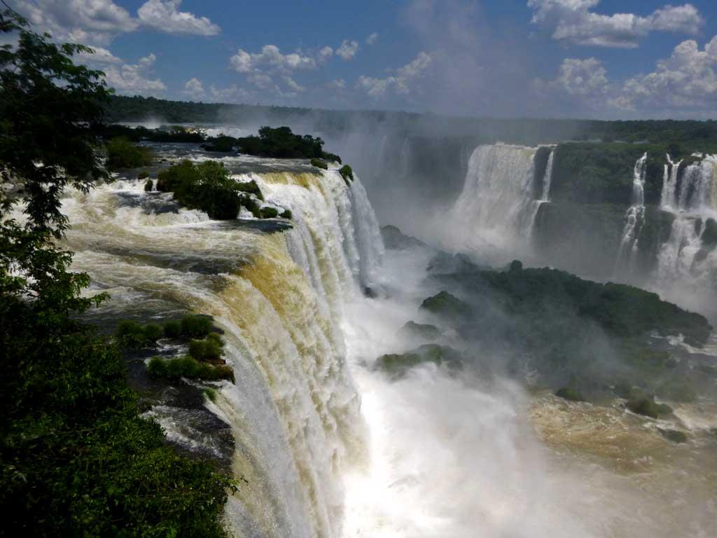 Iguacu Falls, Brazilian side 10619