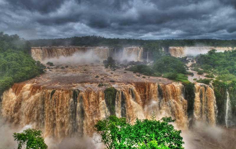 Iguacu Falls, Brazilian side, flood conditions 7794147