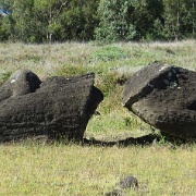 Broken moai, Rano Raraku.jpg