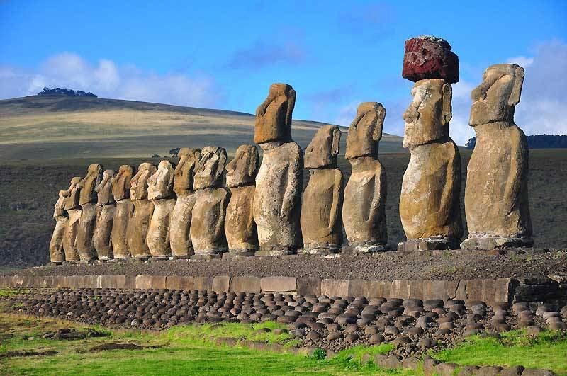 Ahu Tongariki, Easter Island, Chile 7564339