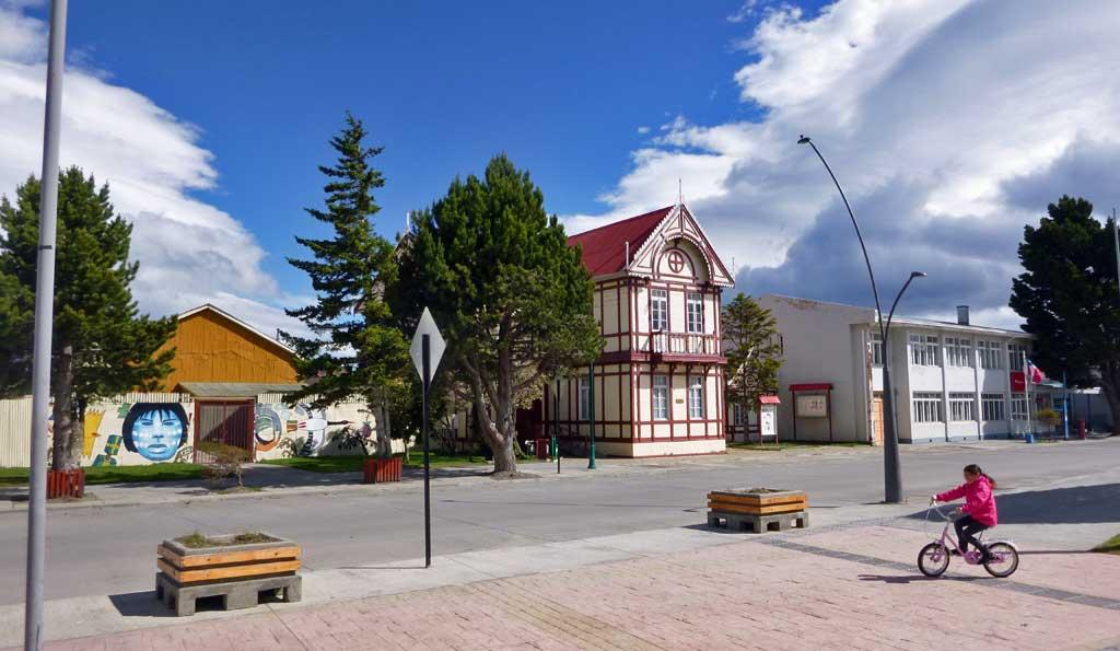 Main Square, Puerto Natales 10243