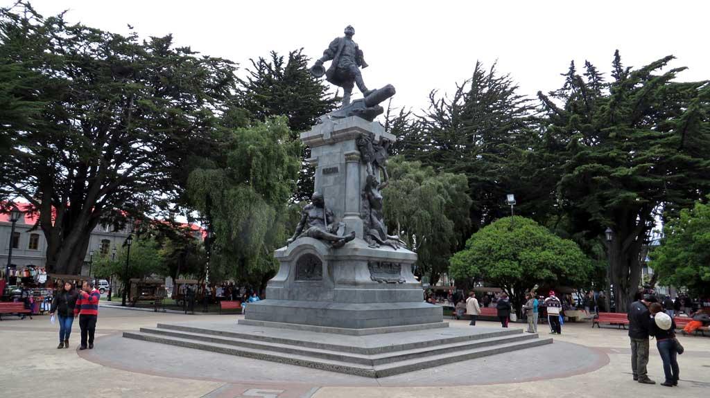 Plaza Munoz Gomero, Punta Arenas, Chile 1075
