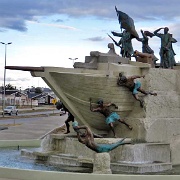 Tripulantes Goleta Ancud Monument, Punta Arenas 1195.JPG