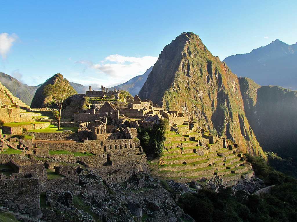 Machu Picchu with Huayna Picchu 3417
