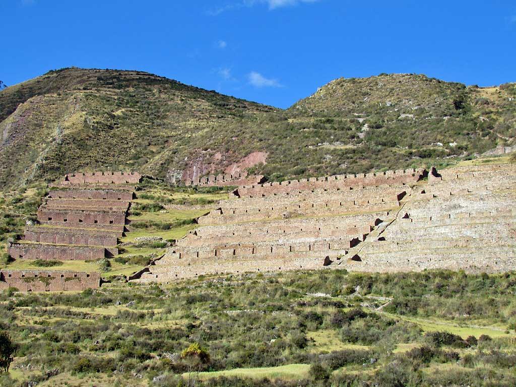 Macholqolqa, Inca store houses near Chinchero 120
