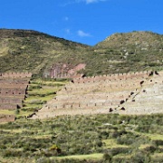Macholqolqa, Inca store houses near Chinchero 120.jpg