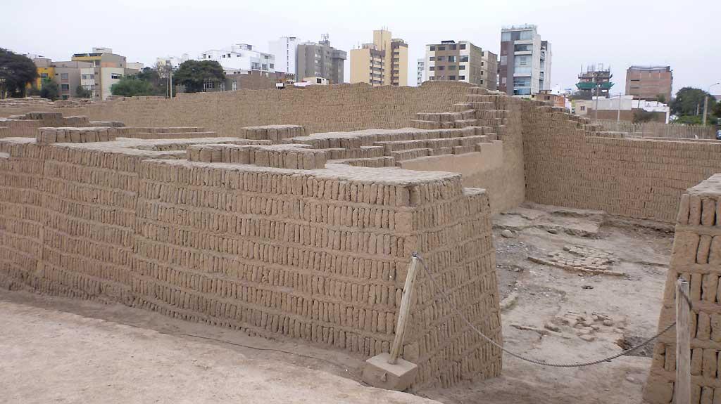 Huaca Pucllana, ruins in the city, Lima 103