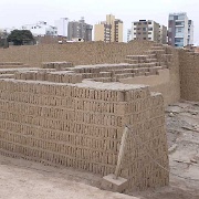 Huaca Pucllana, ruins in the city, Lima 103.jpg