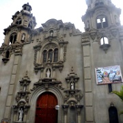 Virgen Milagrosa, Parque Kennedy, Lima 109.jpg