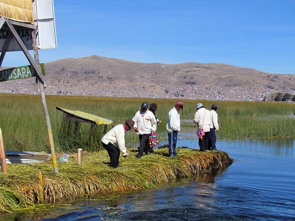 Control point for tourism, Uros Islands, Lake Titicaca 104