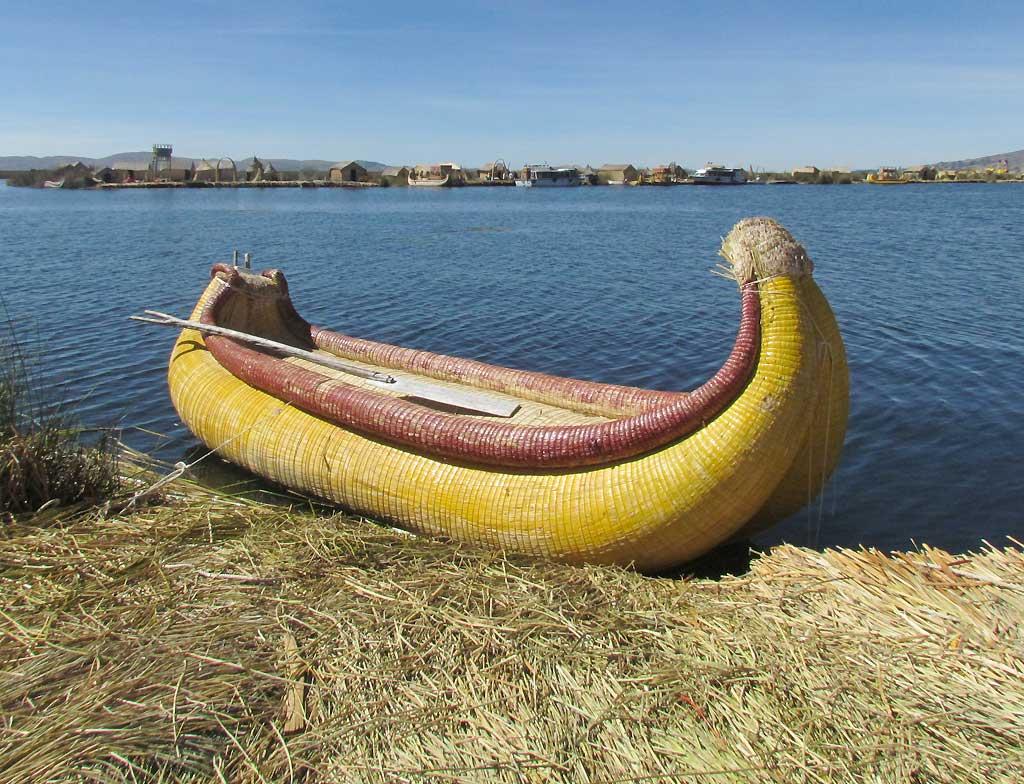 Reed boats with plastic bottles inside, Lake Titicaca 118